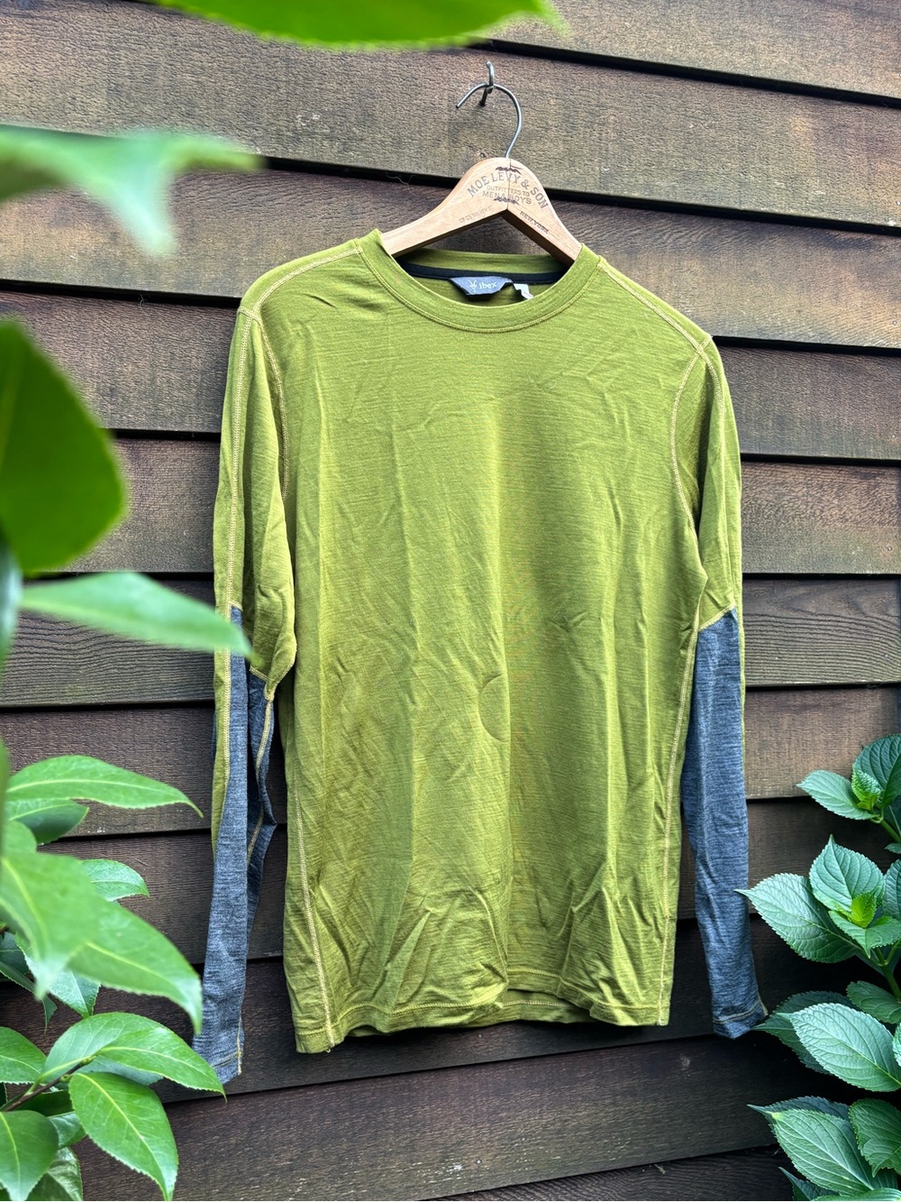 Ibex Men’s 100% Merino Wool Long Sleeve Base Layer